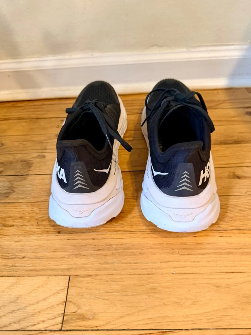 Hoka Clifton Edge (Men’s Size 10) USED - Picture 3 of 5